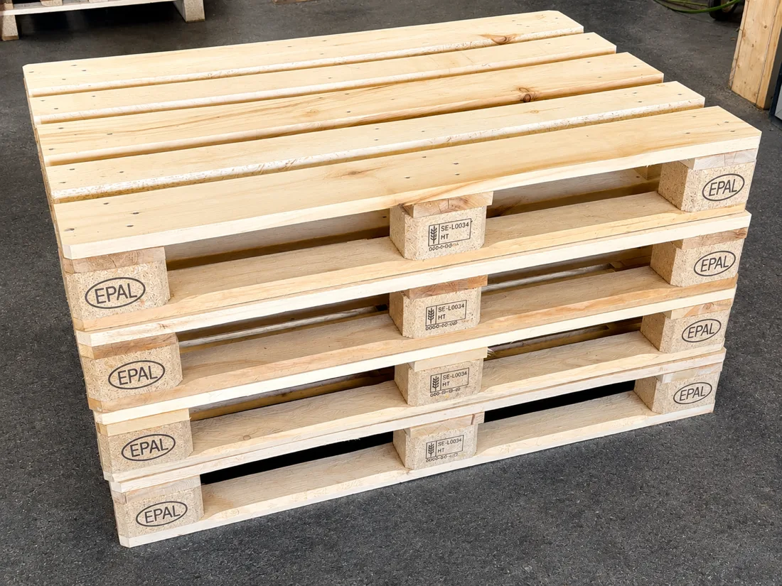 Nya EUR-pallar (A-pall) staplade hos Dala Pall & Emballage